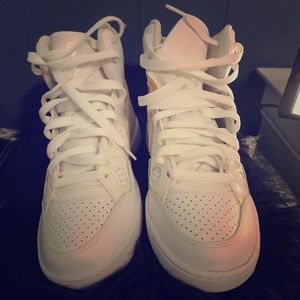 ❌❌SOLD❌❌Nike Son Of Force Size 7
